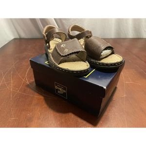 Vintage OshKosh B Gosh Girls Trinidad Brown Sandals with Flowers Size 11M 11